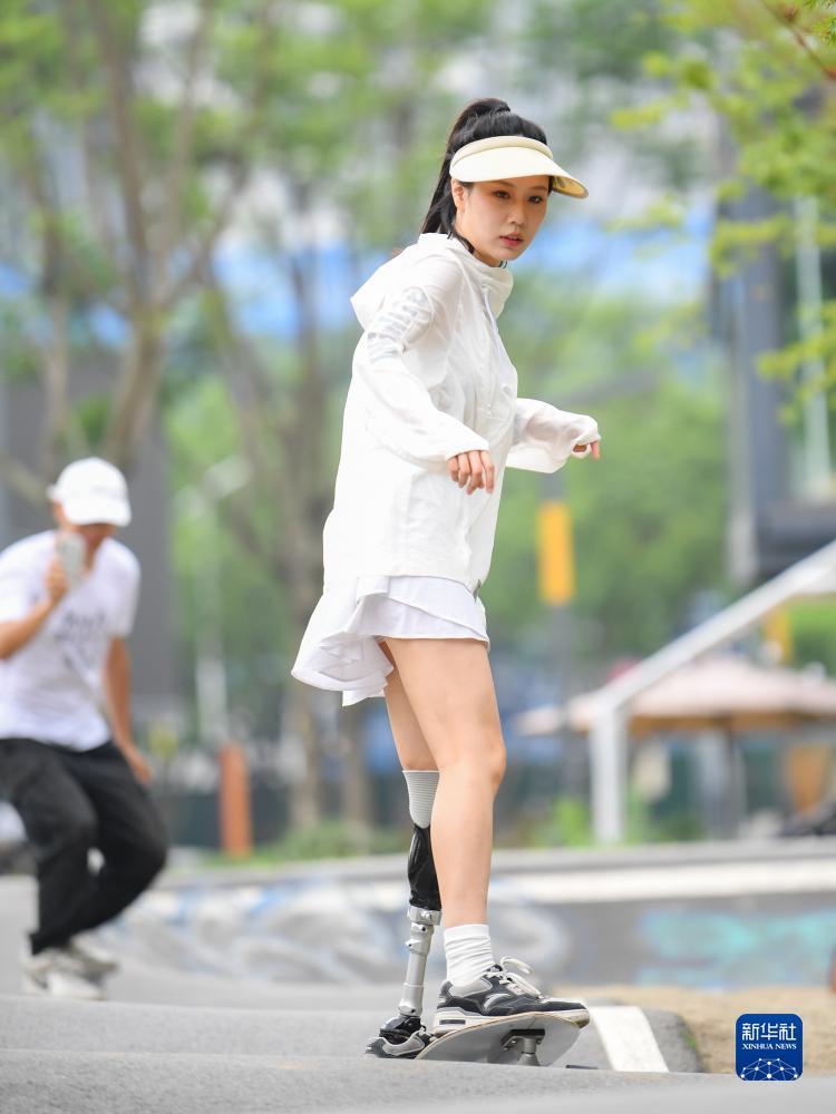 客户端巴黎人